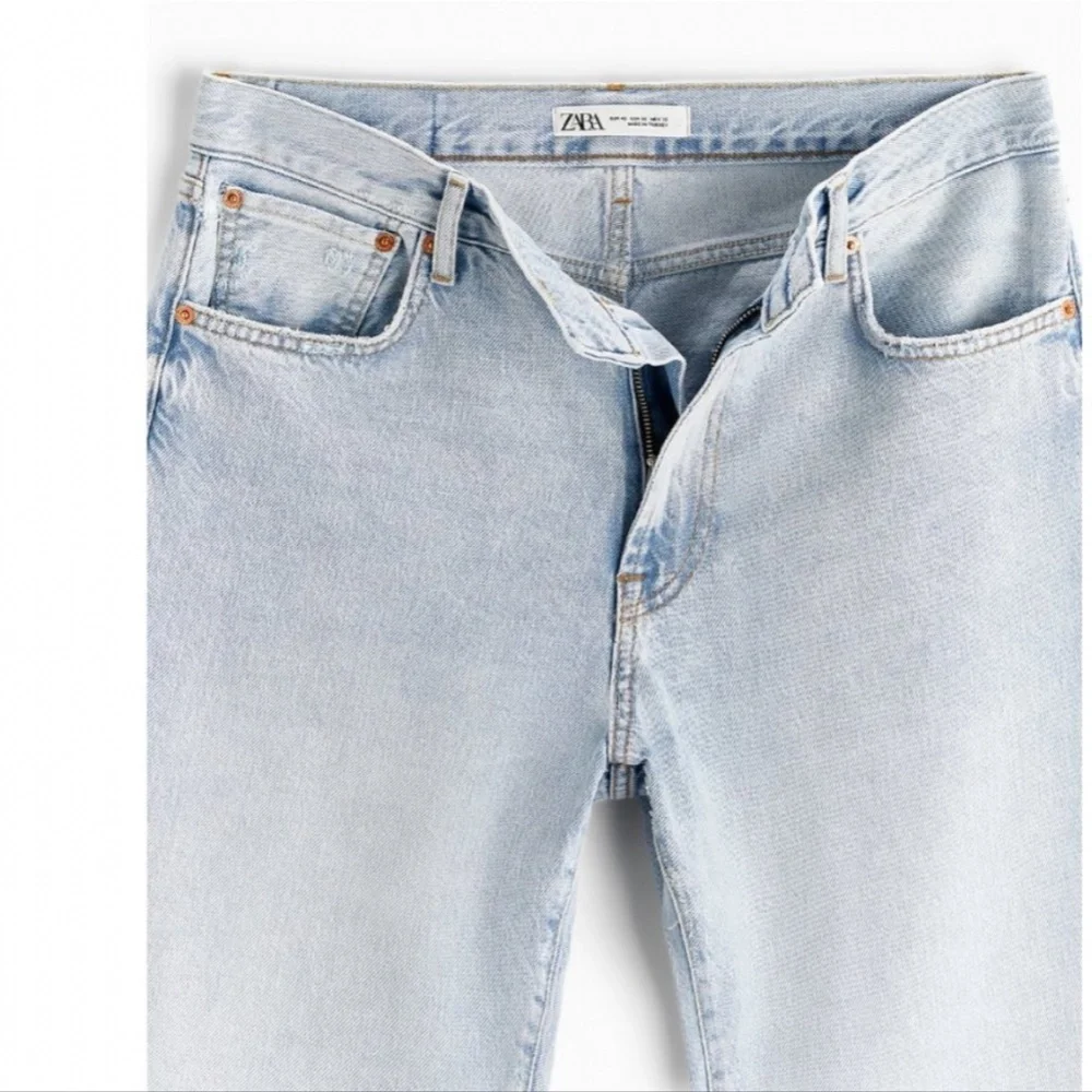 NWT ZARA STRAIGHT FIT JEANS LIGHT BLUE